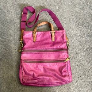 Stunning large Fossil crossbody bag in purple leather